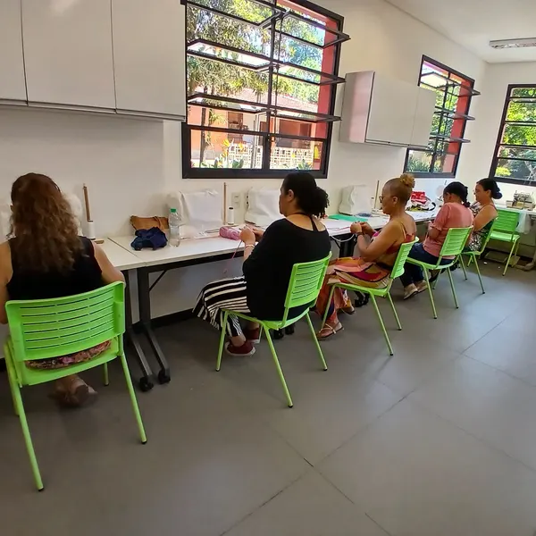 Aula no Centro Santa Marta 76
